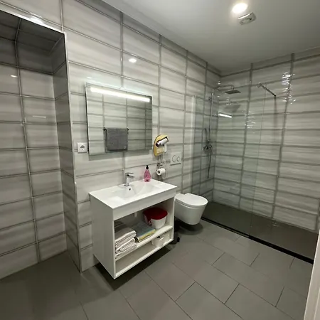 Apartment Bela 2 *